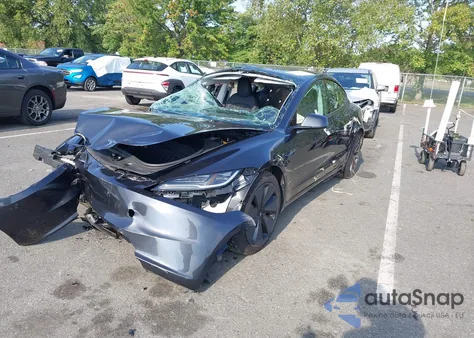 2025 Tesla Model 3 Long Range Rear-Wheel Drive из США, поврежденный, VIN 5YJ3E1EA1SF882970